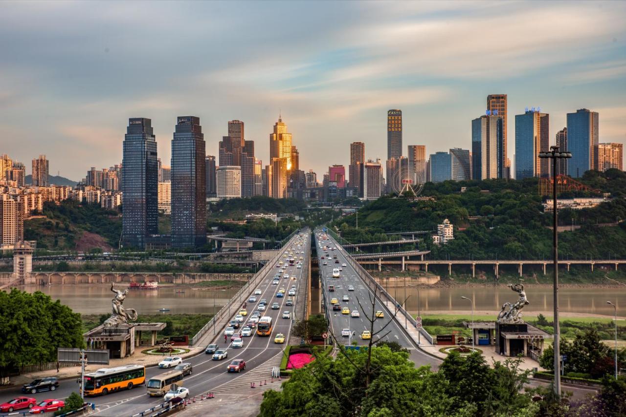 Radisson Blu Plaza Chongqing - Free 2 Bottle Of Local Beer Per Room During Stay Exterior foto