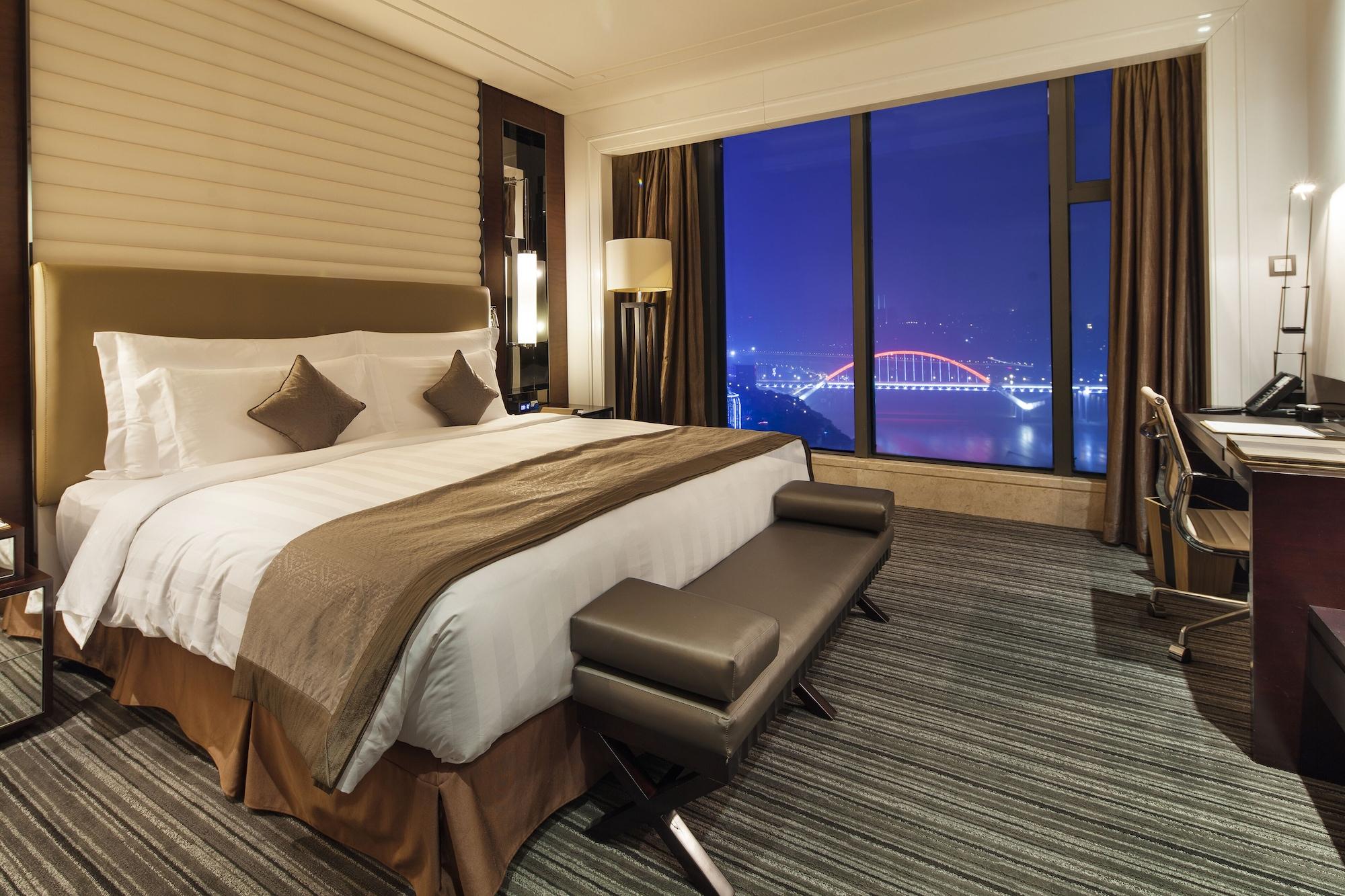 Radisson Blu Plaza Chongqing - Free 2 Bottle Of Local Beer Per Room During Stay Exterior foto