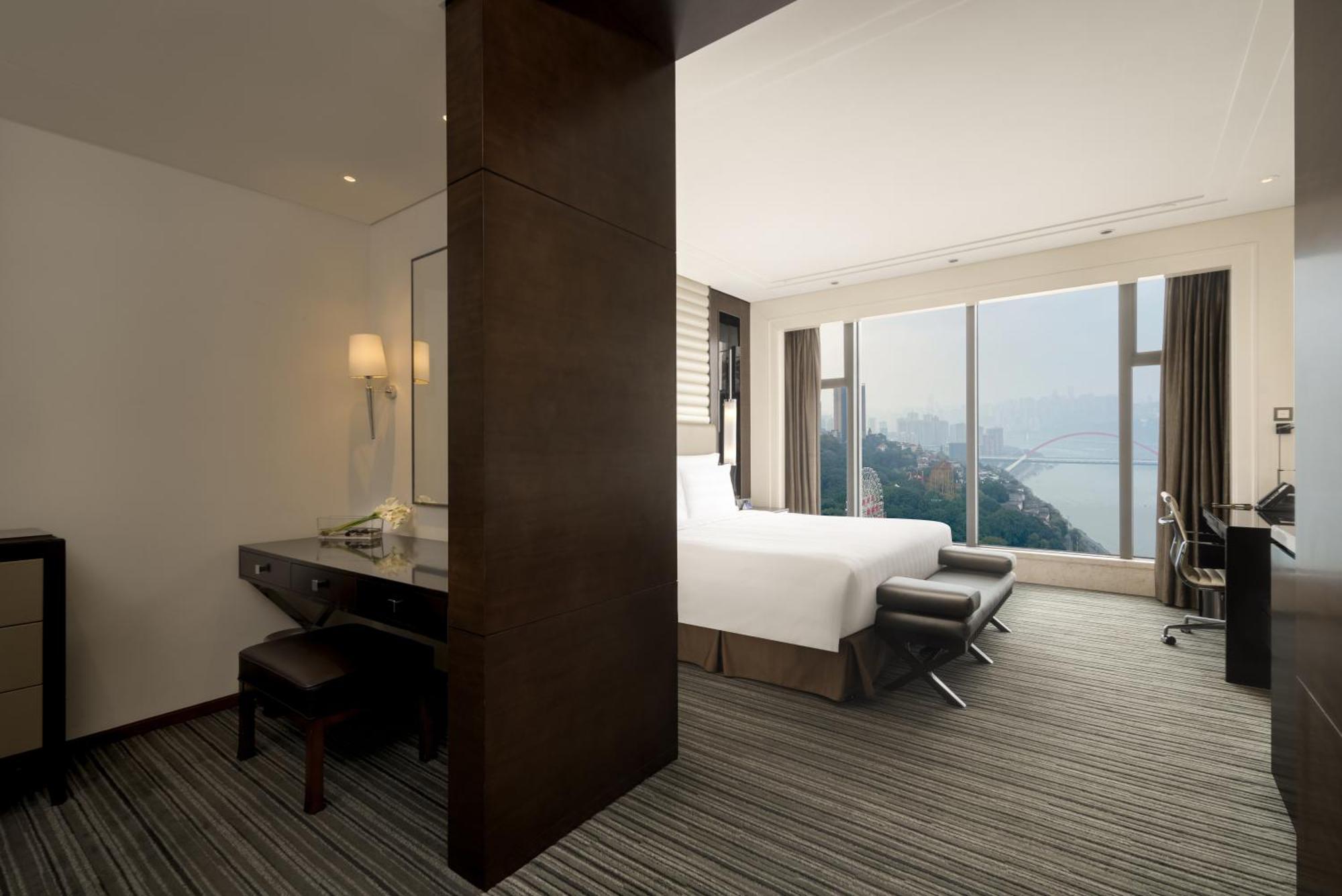 Radisson Blu Plaza Chongqing - Free 2 Bottle Of Local Beer Per Room During Stay Exterior foto