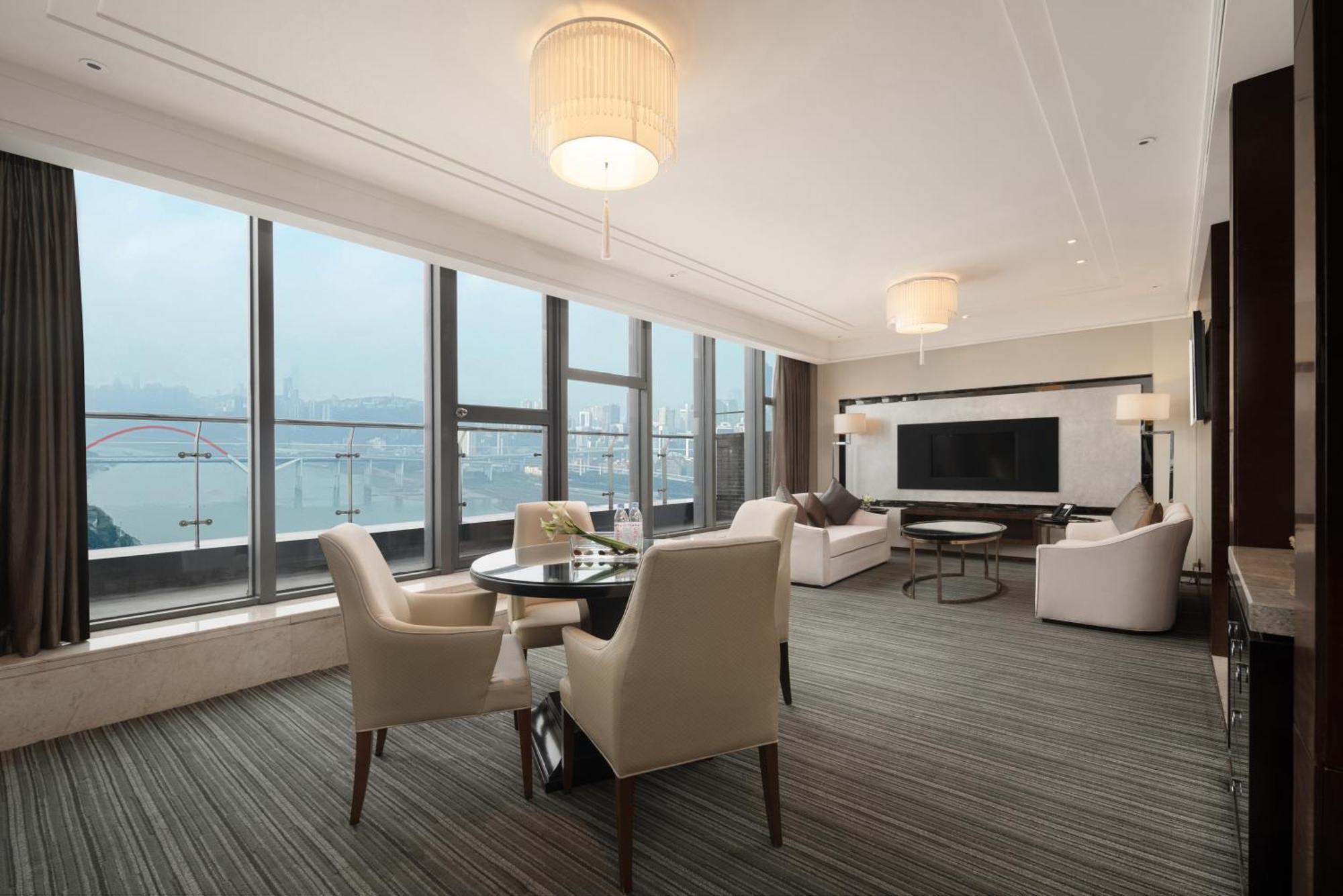 Radisson Blu Plaza Chongqing - Free 2 Bottle Of Local Beer Per Room During Stay Exterior foto